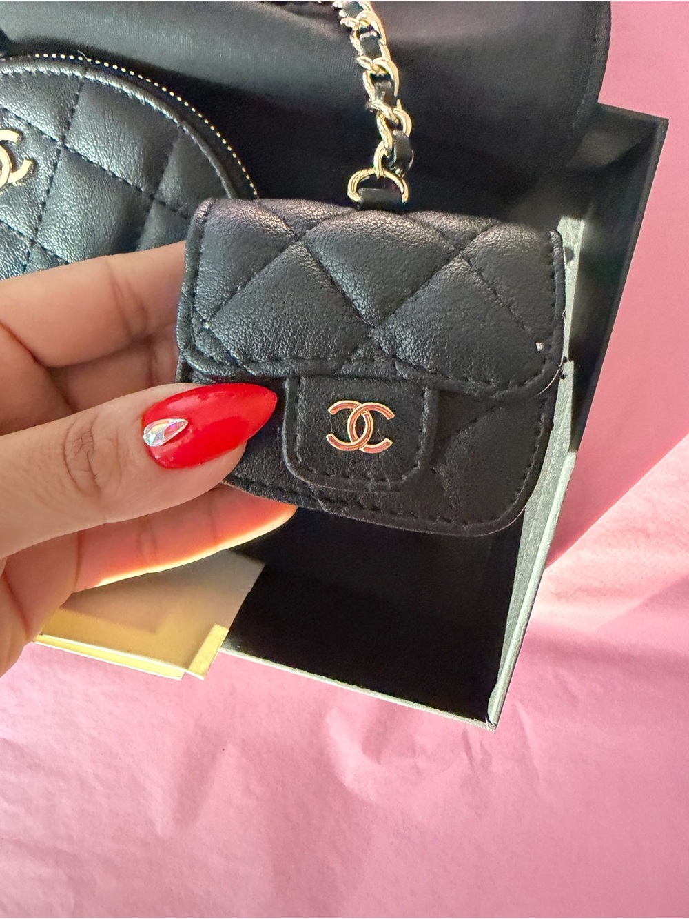 Source Unknown Black Quilted Coin Pouch and Mini Wallet with Gold Hardware - Picture 4 of 9